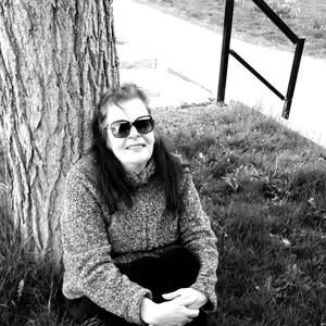 Meet your Posher, Angela